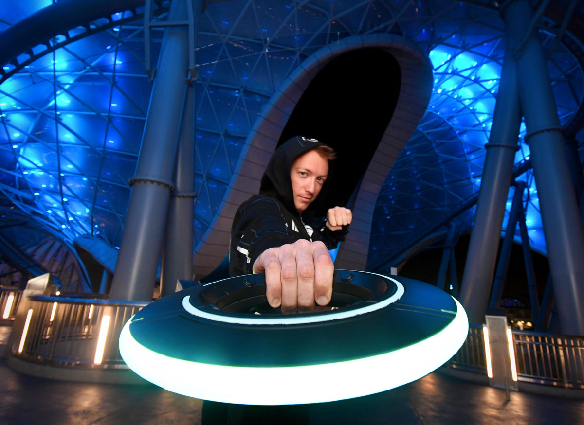 Will I fit on Tron Lightcycle / Run roller coaster?