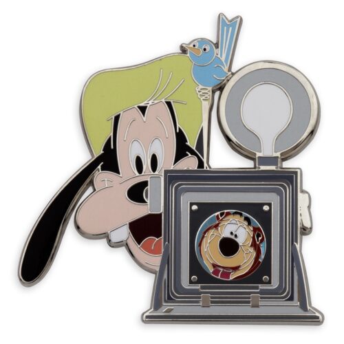 Humphrey the Bear and Goofy pin from Disney100 1950s Decades Collection