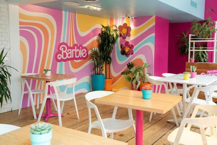 Malibu Barbie Cafe