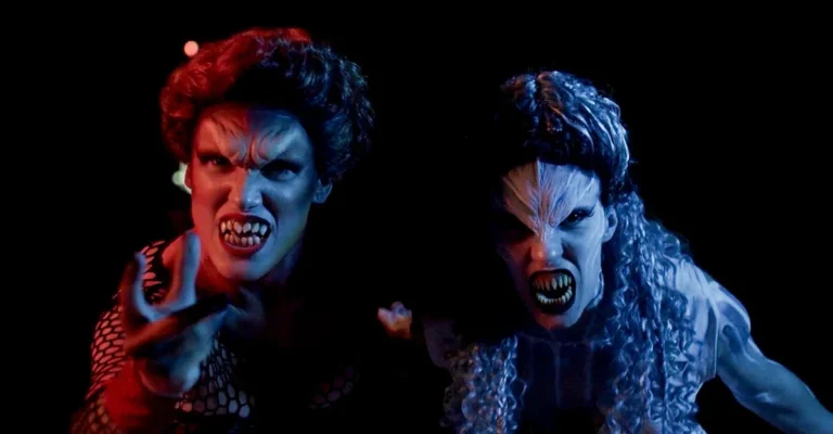 Meet Frost and Flame, the Sirens of SeaWorld Orlando’s Howl-O-Scream 