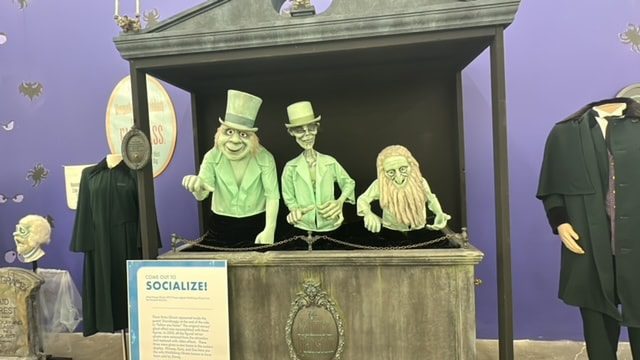 Largest Disney Parks collection auction - Hitchhiking ghosts