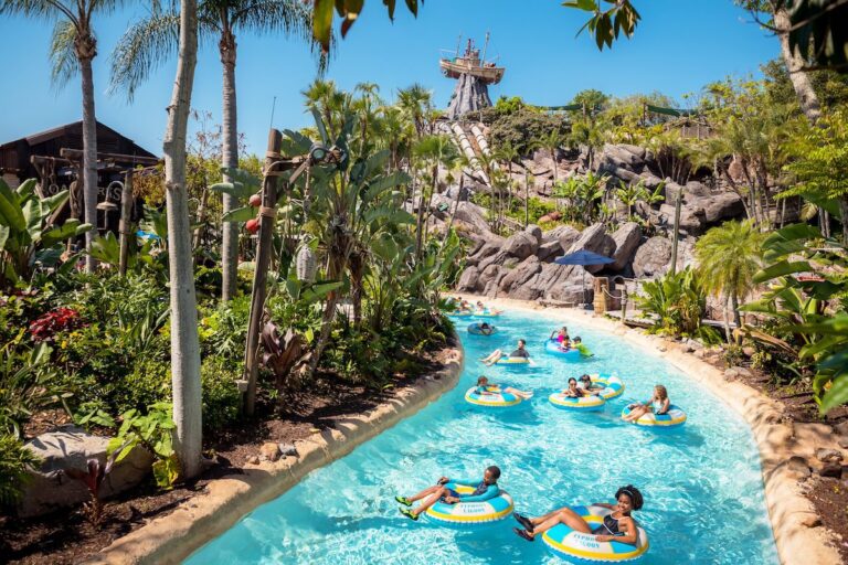 Free water park admission on arrival day for Disney World resort guests in 2025