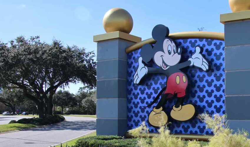 Walt Disney World entrance on Hotel Plaza Boulevard