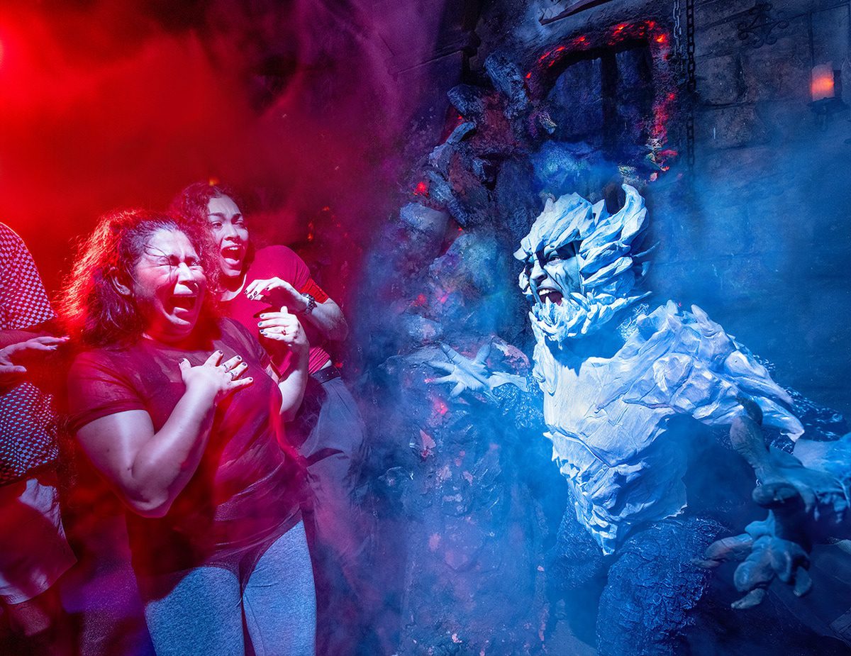 Dueling Dragons haunted house at Halloween Horror Nights 2023