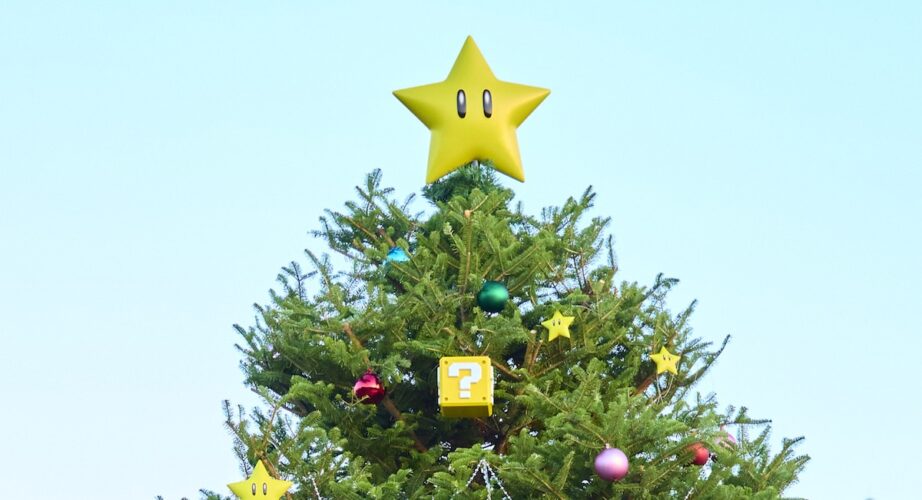 Super Nintendo World holiday decorations at Universal Studios Hollywood