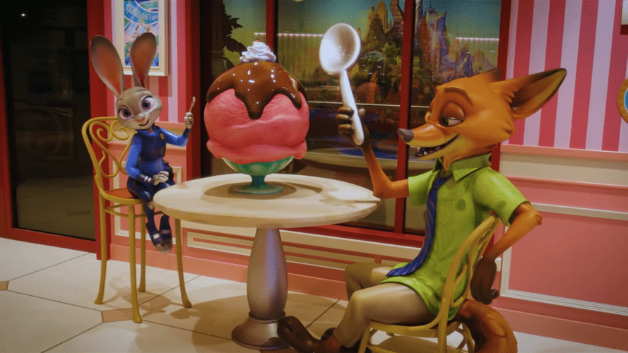 Zootopia ice cream shop, Nick and judy figures