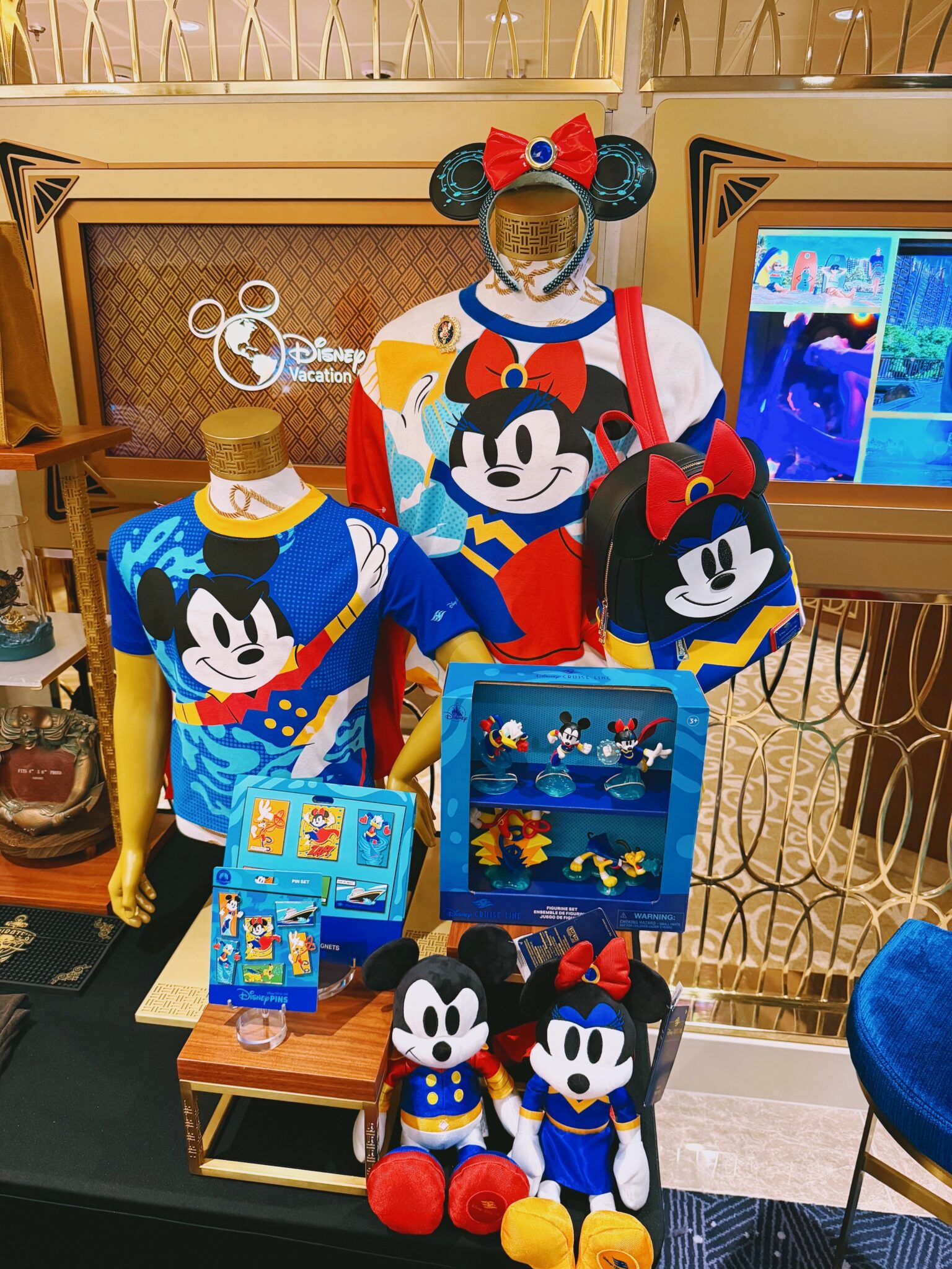 Hyrdro Heroes Minnie merchandise