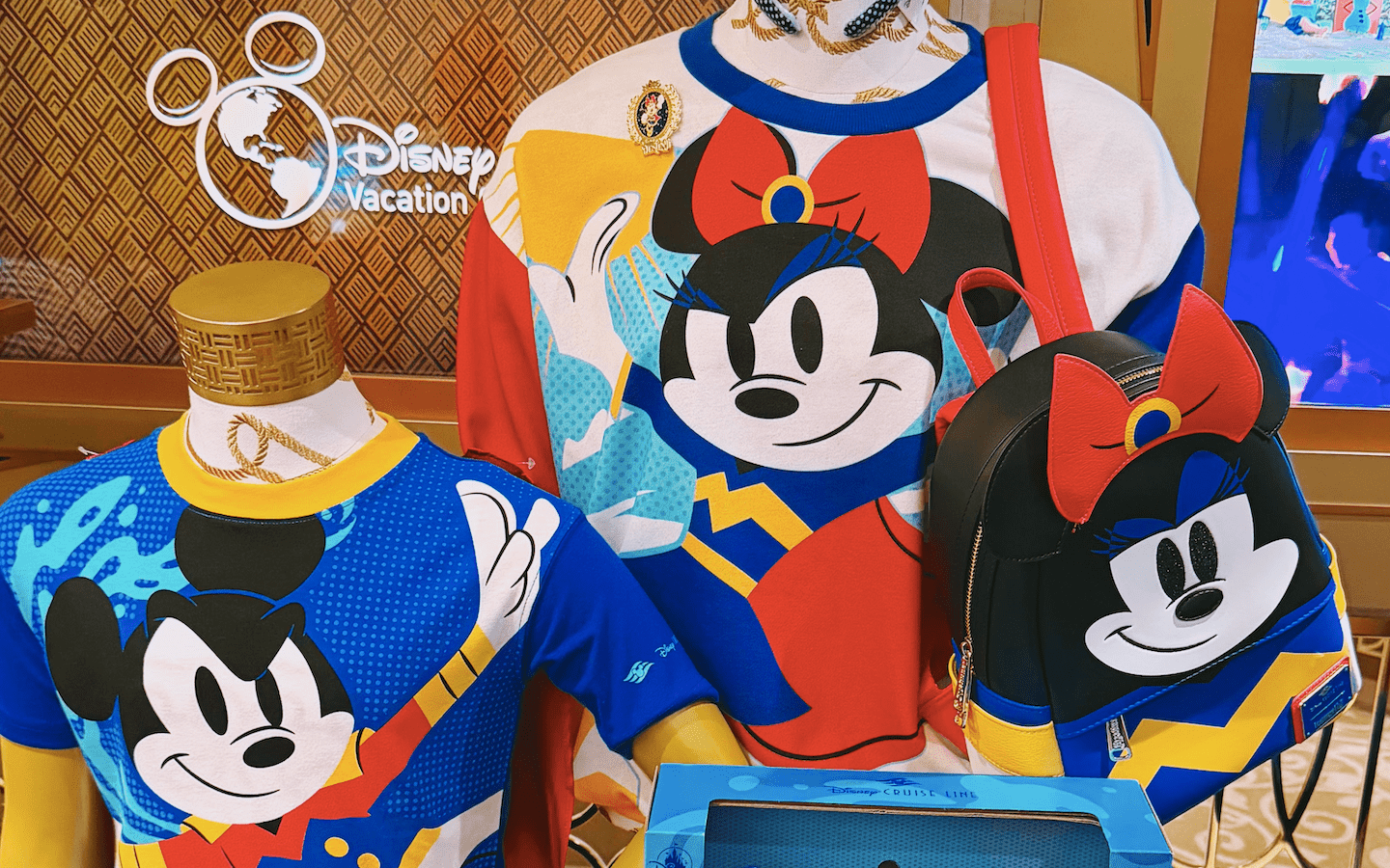 Hyrdro Heroes Minnie merchandise