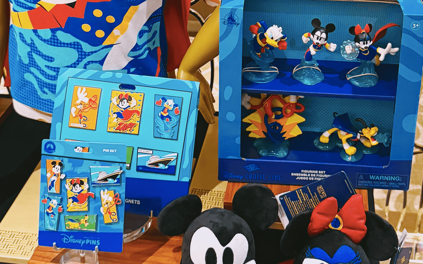 Hyrdro Heroes Minnie merchandise