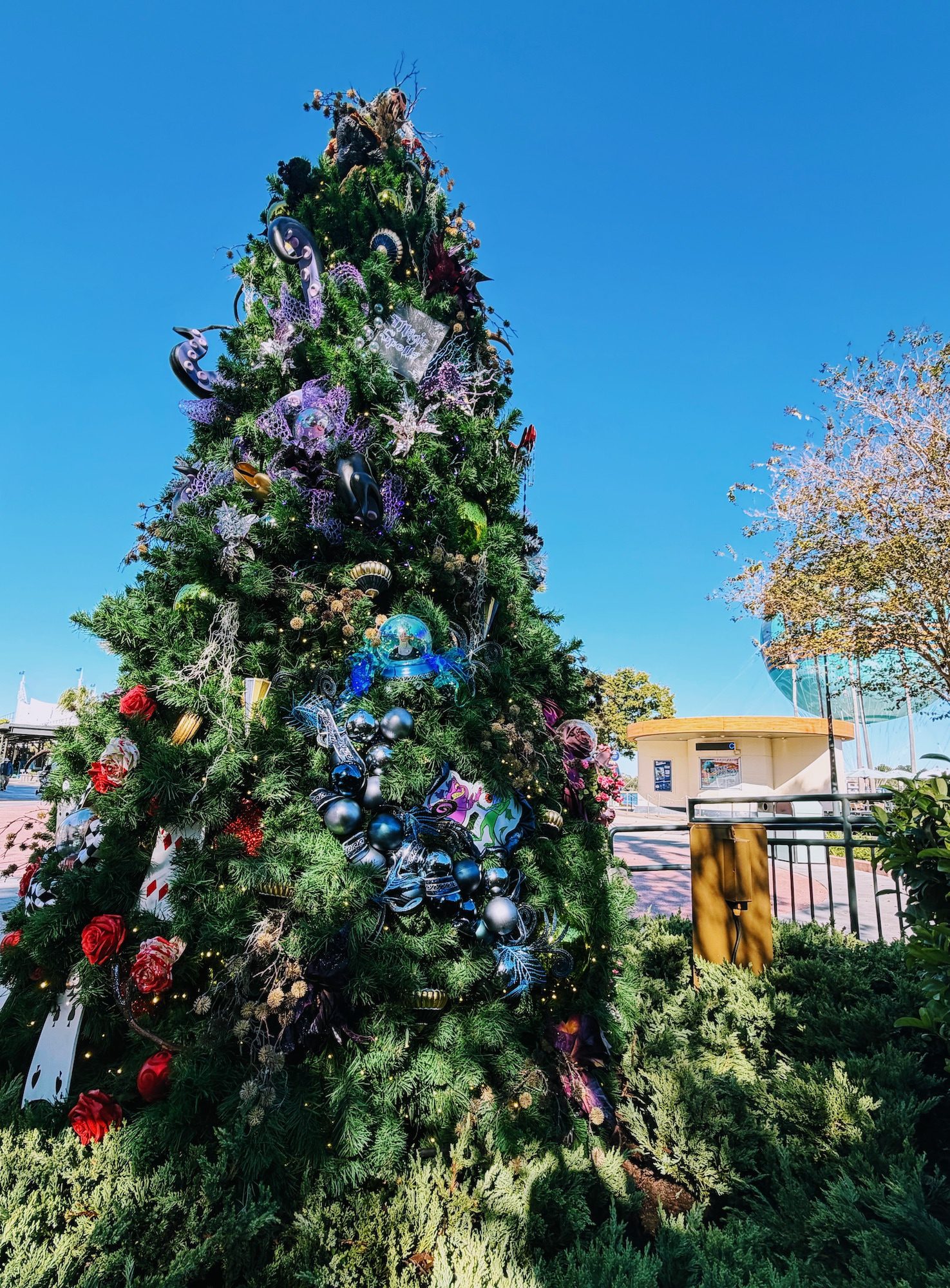 Disney Villains, Disney Springs Christmas Tree Stroll