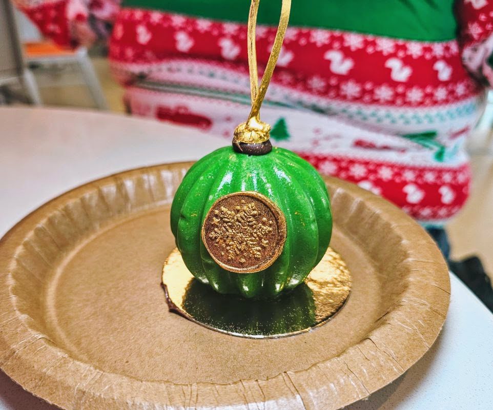 Elegant ornament, Universal orlando holiday food