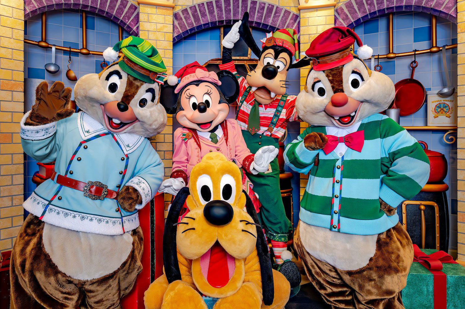 Goofy's Kitchen Celebrates the Holidays