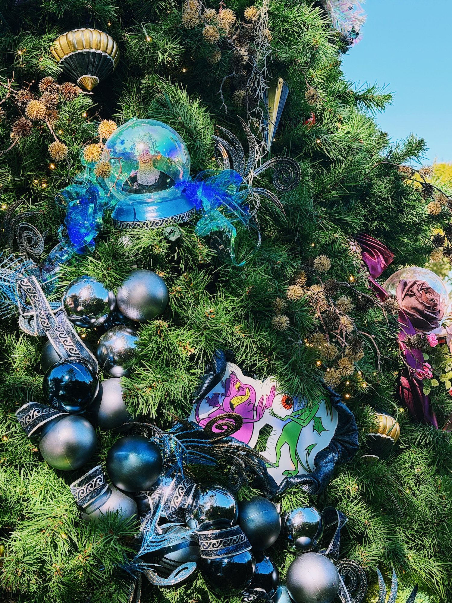 Disney Villains, Disney Springs Christmas Tree Stroll