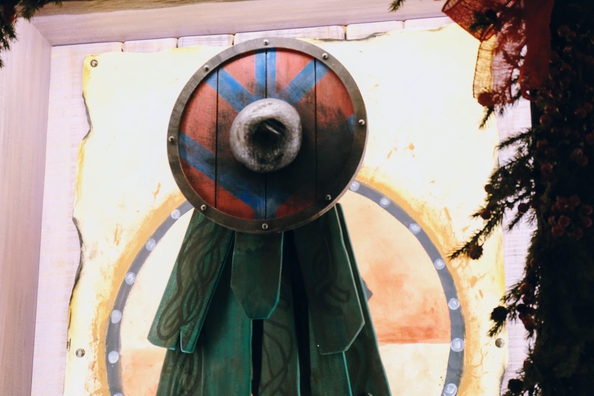 Snoggletog decor - Hiccup's Workshop