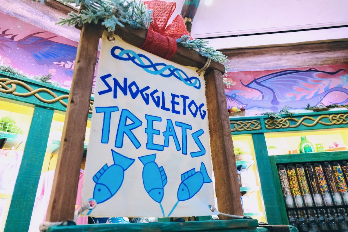 Snoggletog decor - How to Treat Your Dragon