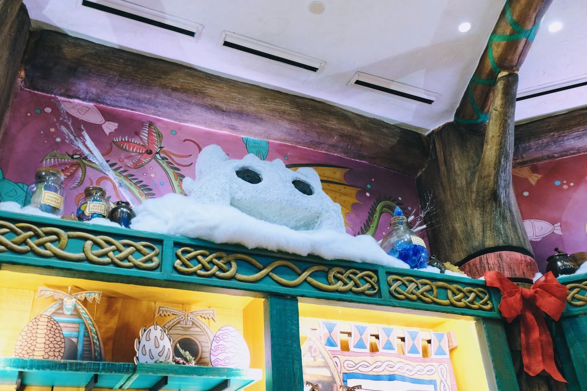 Snoggletog decor - How to Treat Your Dragon