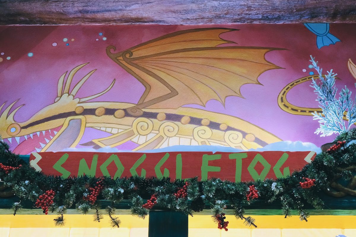 Snoggletog decor - How to Treat Your Dragon