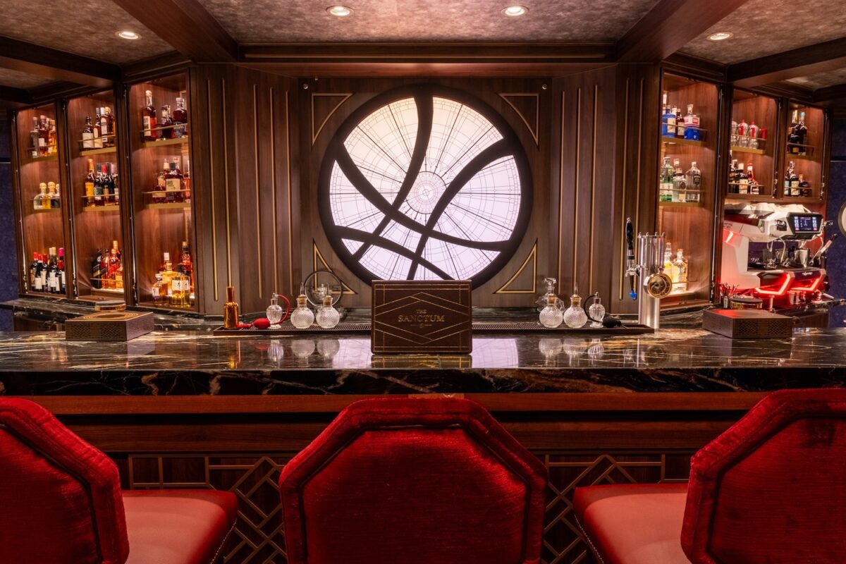 Sanctum - Doctor Strange bar themed details