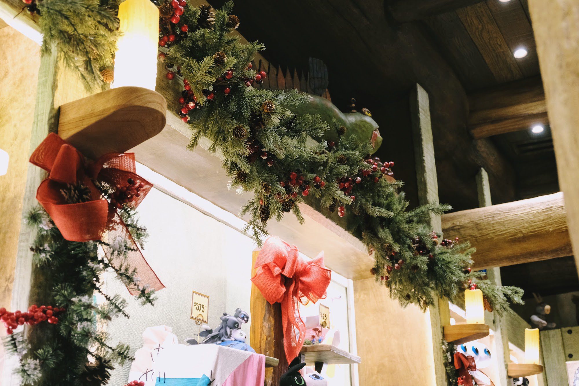 Snoggletog decor - Toothless' Treasures