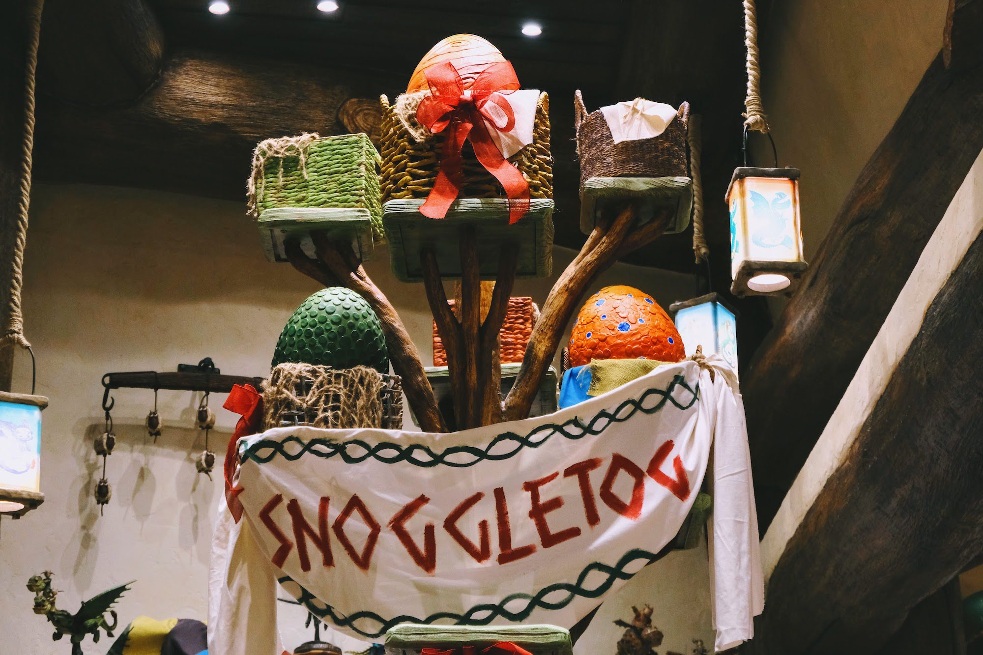 Snoggletog decor - Toothless' Treasures