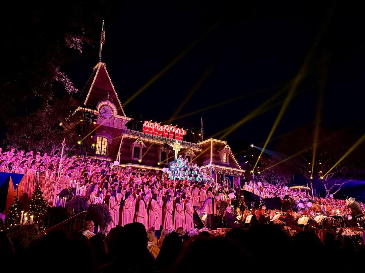 candlelight processional disneyland