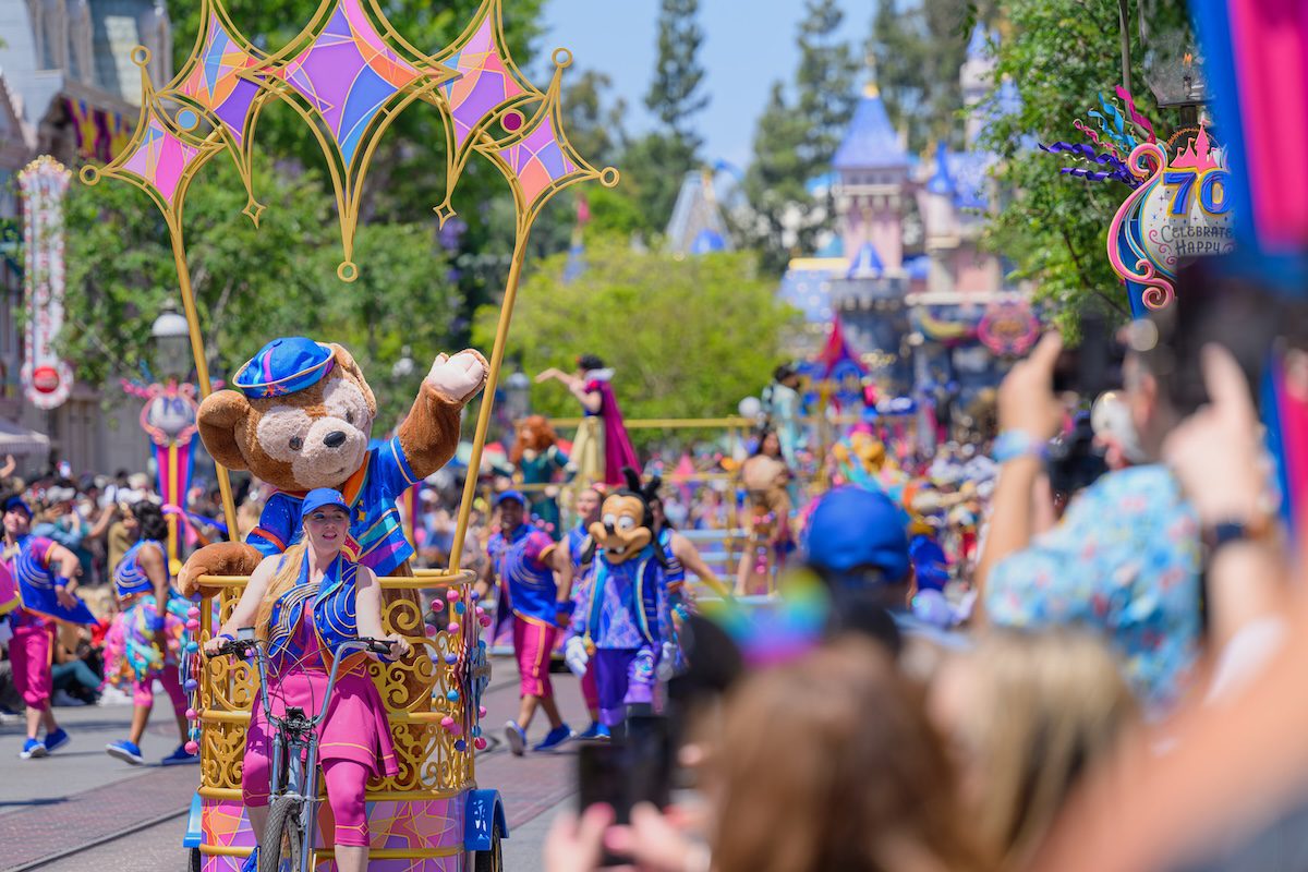 Disneyland Resort Celebrate Happy Cavalcade