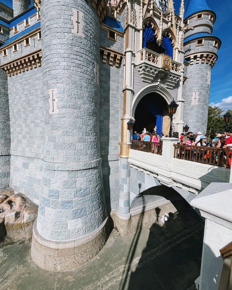 Cinderella Castle repainting 
