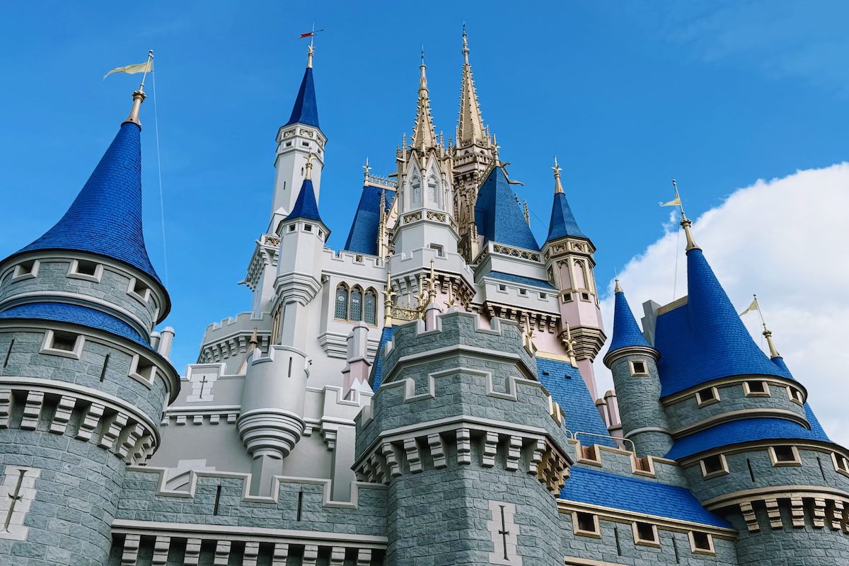 Cinderella Castle repainting 