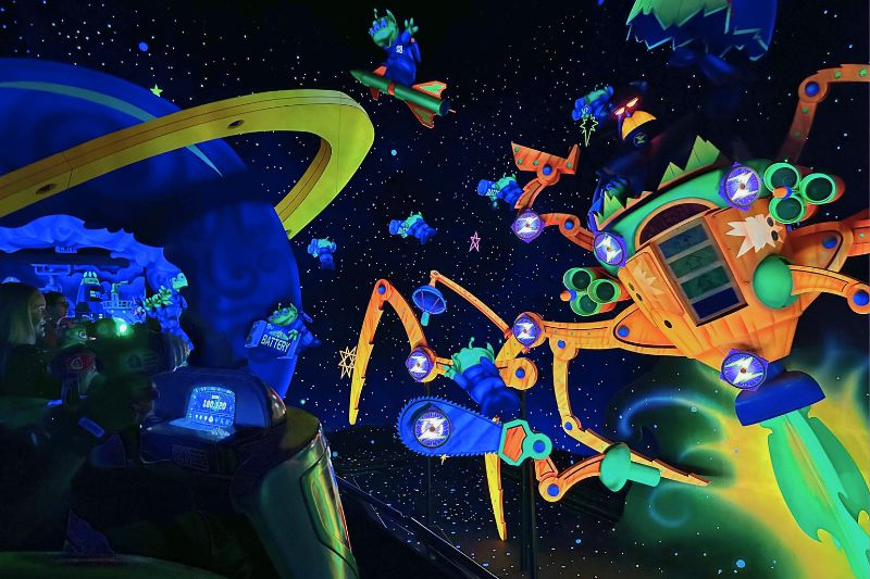 Buzz Lightyear's Space Ranger Spin Zurg target with score