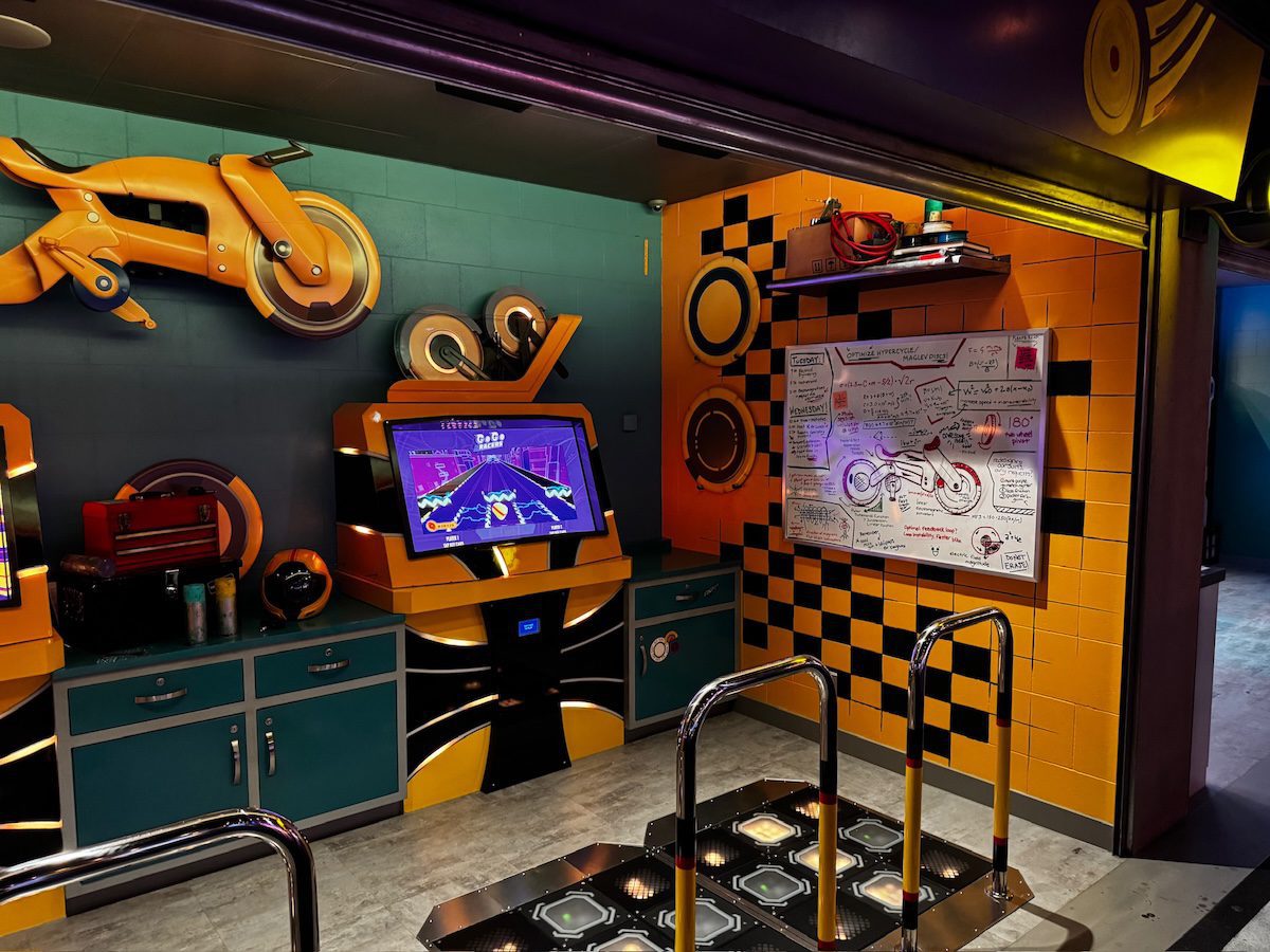 Disney Adventure San Fransokyo Street