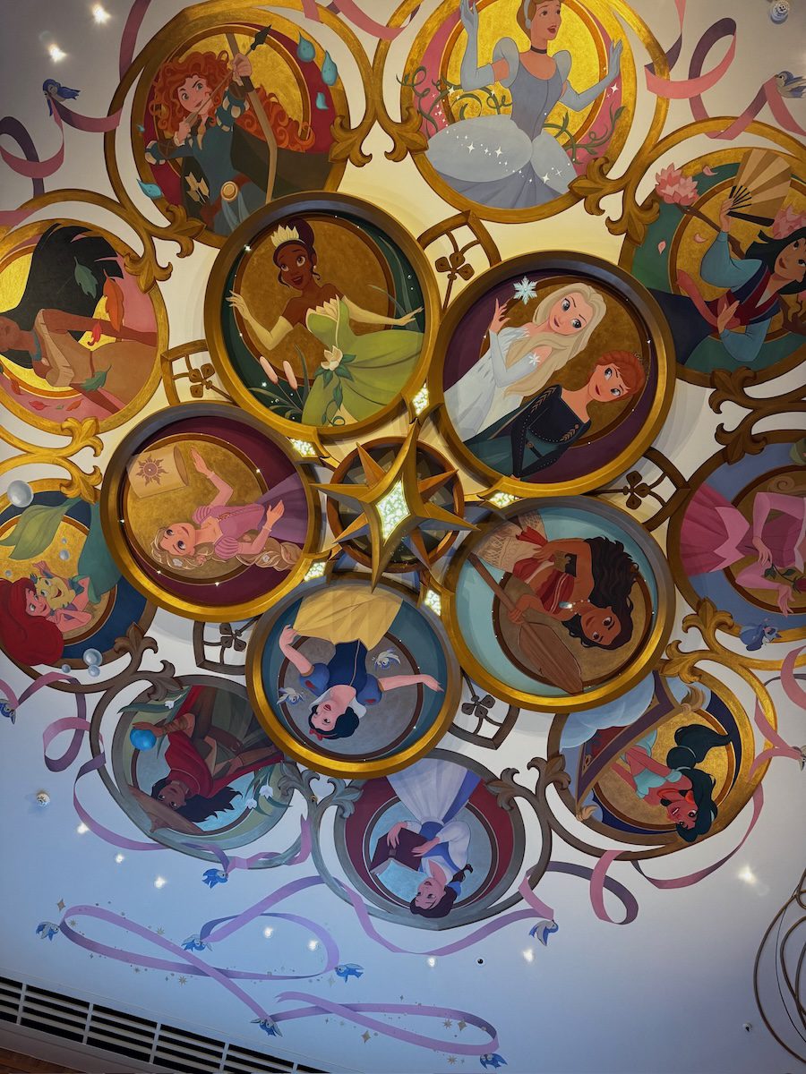 Disney Adventure - Town Square