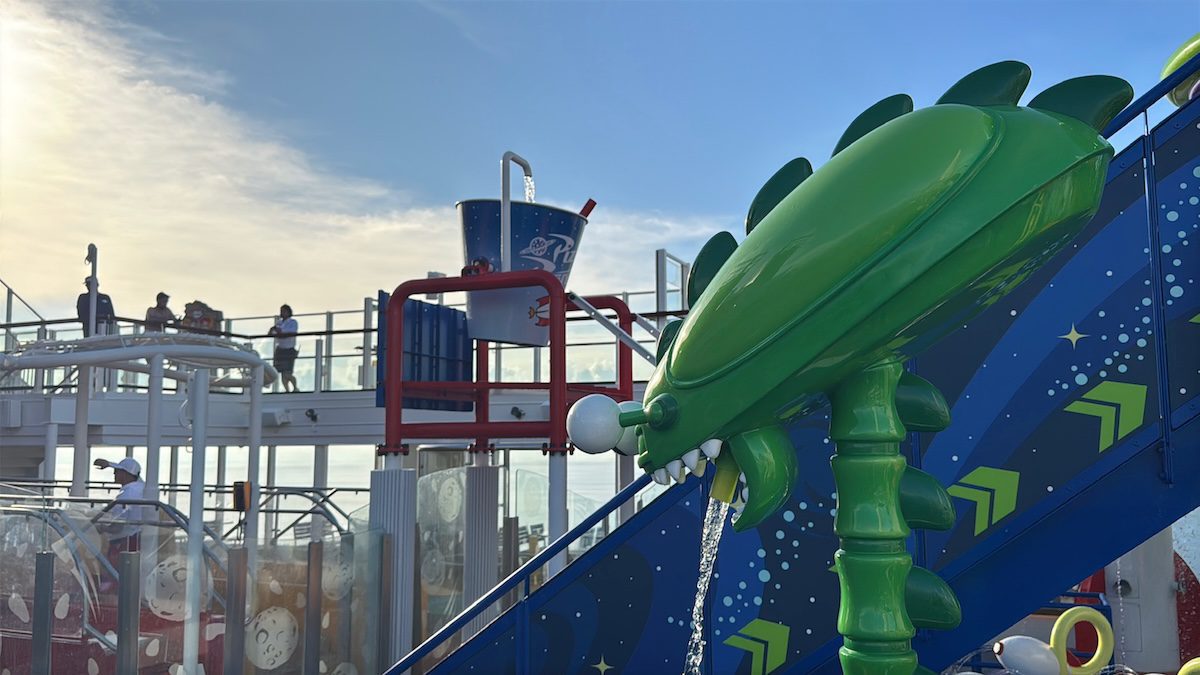 Disney Adventure - Toy Story Place