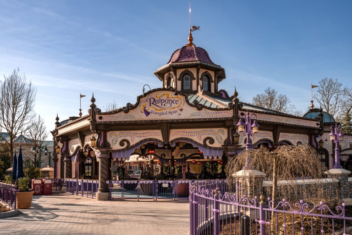 Rapunzel’s Tangled Spin outside