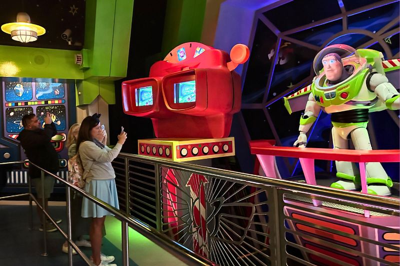 Magic Kingdom Buzz Lightyear's Space Ranger Spin refreshed queue Buzz animatronic