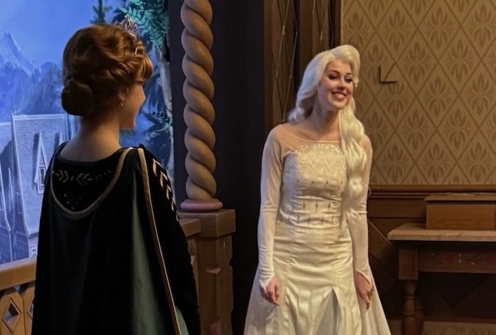 Meeting Anna and Elsa