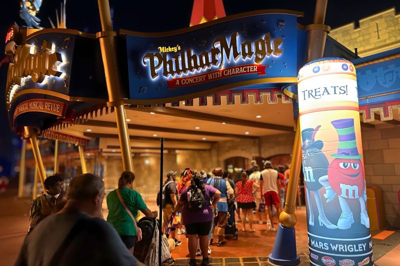 Mickey's Not So Scary Halloween Party candy station