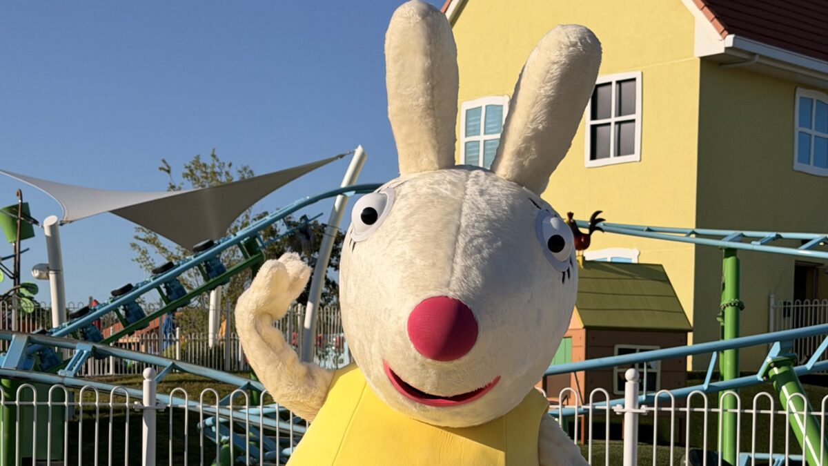 Miss Rabbit meet-and-greet joins Peppa Pig Theme Park Dallas-Fort Worth ...