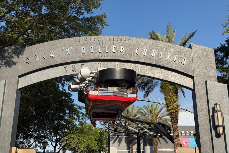 Rock n Roller Coaster starring The Muppets completed courtyard entrance car new plate and paint