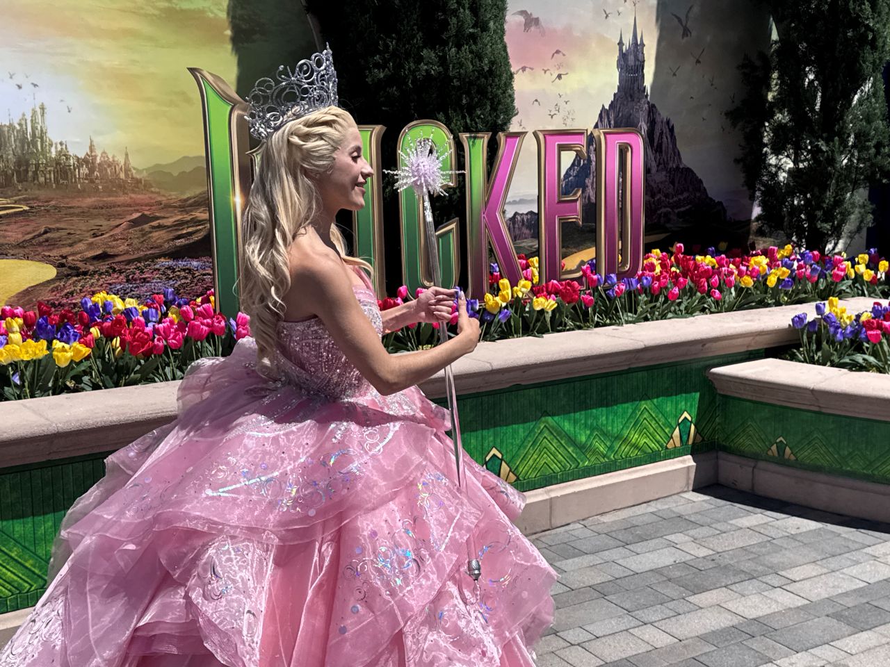 Glinda Wicked at Universal Studios Hollywood