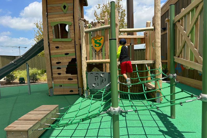 Shrek's Swamp Rompin' Stomp playground net 