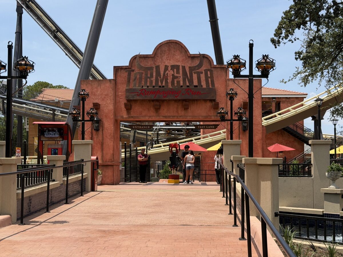 Tormenta coaster entrance at Six Flags Over Texas