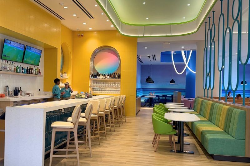 Lounge and cafe seating Universal Kids Resort Hotel