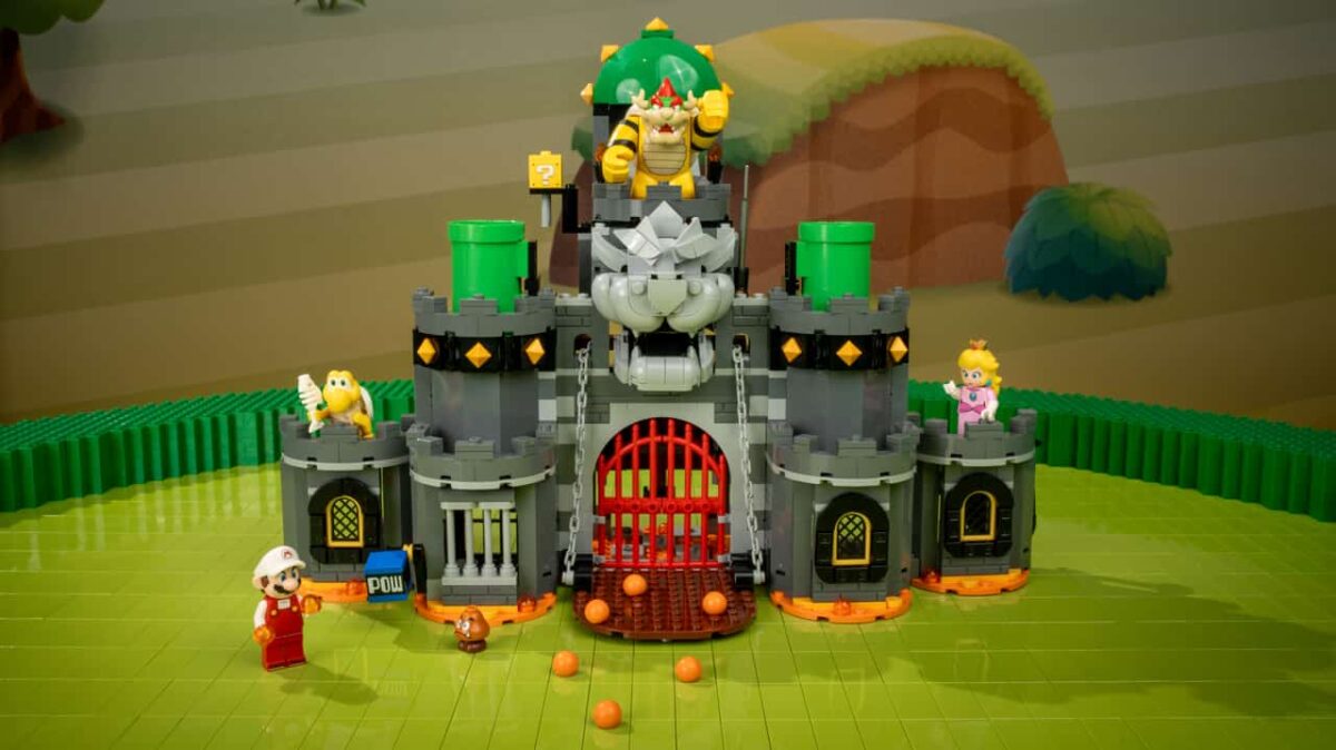 Bowser's Castle new Lego set with minifigures