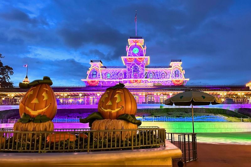 Magic Kingdom entrance Mickey's Not-So-Scary Halloween Party
