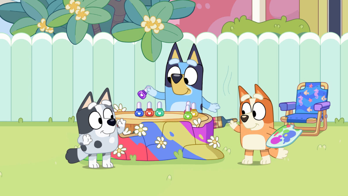 Bluey Muffin and Bingo playing during stompfest episode