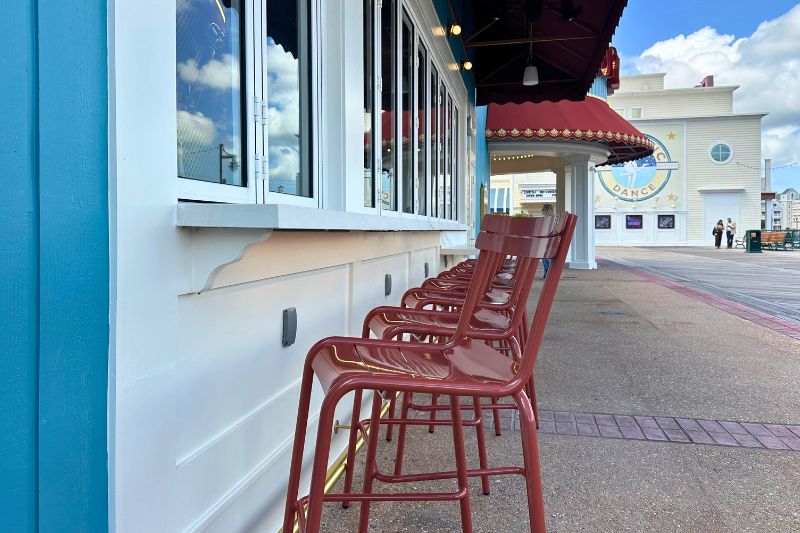 Hurly-Burly outdoor bar along Disney's BoardWalk