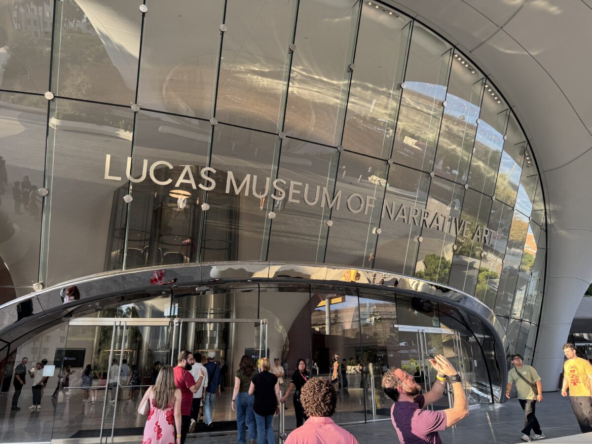 Photo of the entrance of the Lucas Museum of Narrative Art