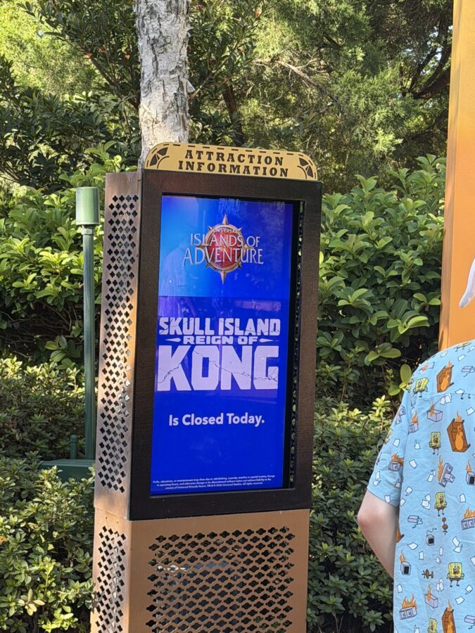 Islands of Adventure Reign of Kong Closed sign