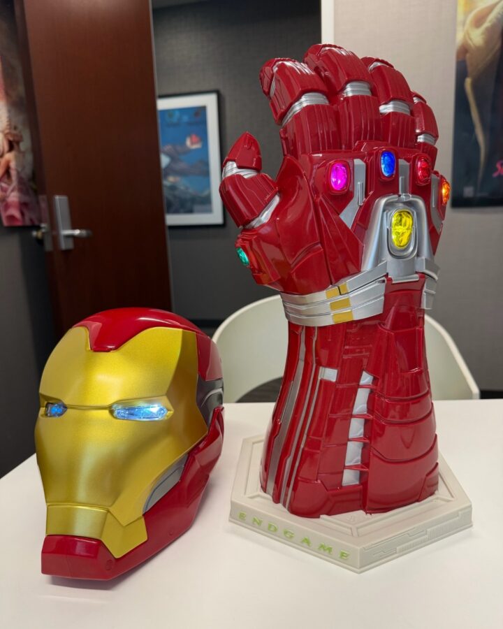A light-up Iron Man helmet popcorn container inspired by Tony Stark’s Mark 85 armor will be among the “Avengers: Endgame Encore” displayed next to the nano gauntlet popcorn bucket by Cinemark.
