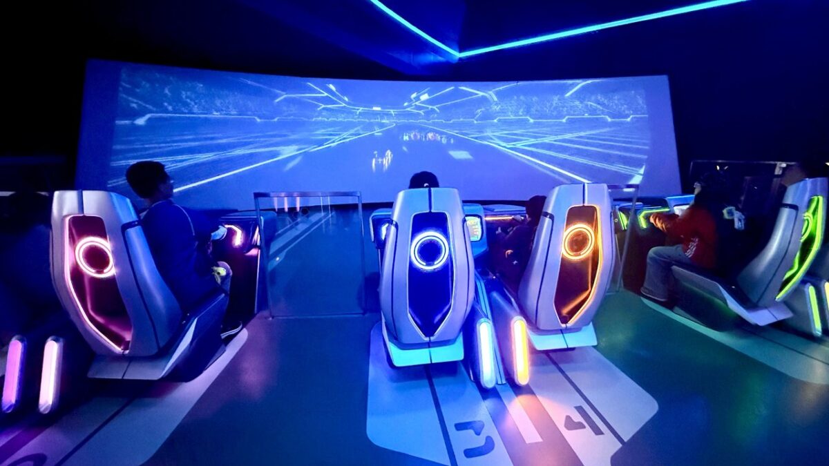 tron arcade game at shanghai disneyland